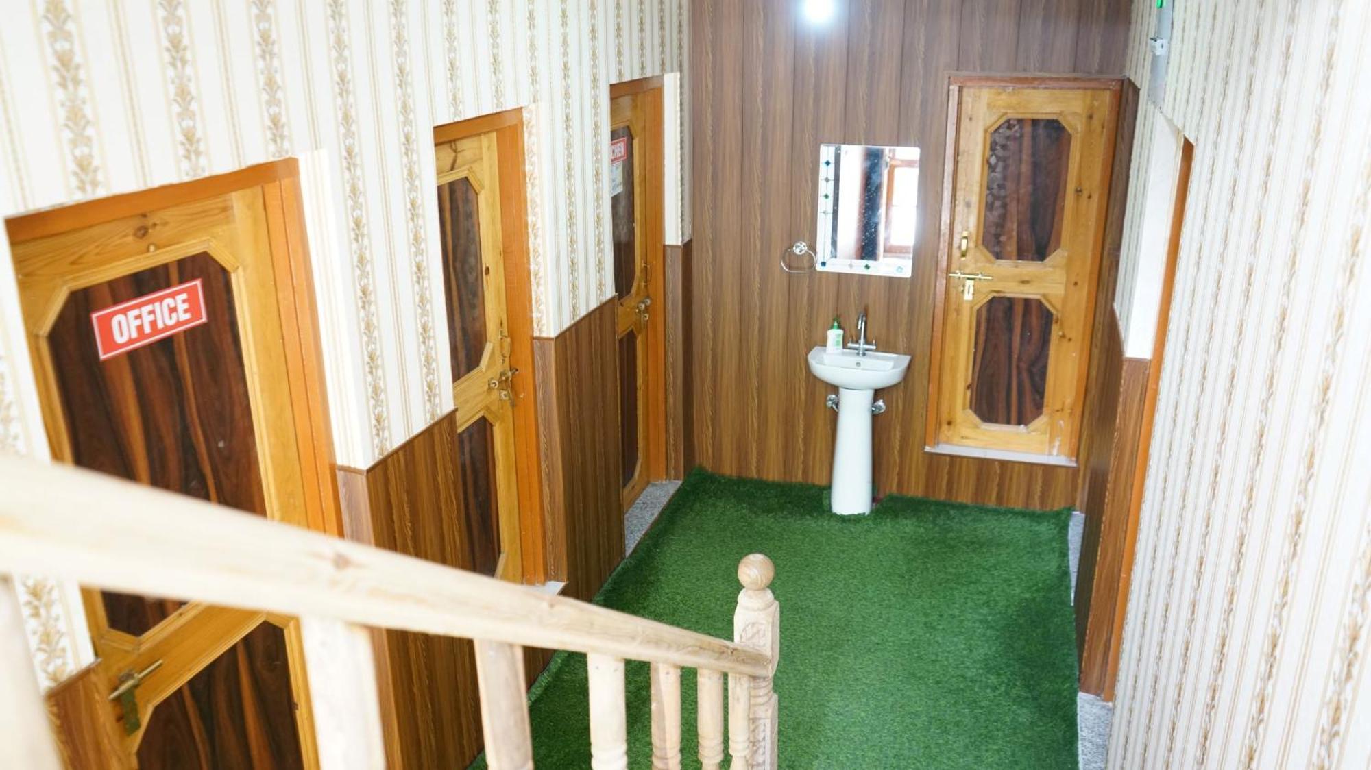 Green Resort Srīnagar Esterno foto